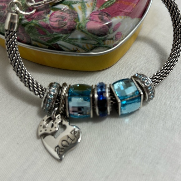 Brighton Beverly Glam Charm Bracelet Blue Crystals 5 Spacers, 1 Charm & Tin - Picture 5 of 10